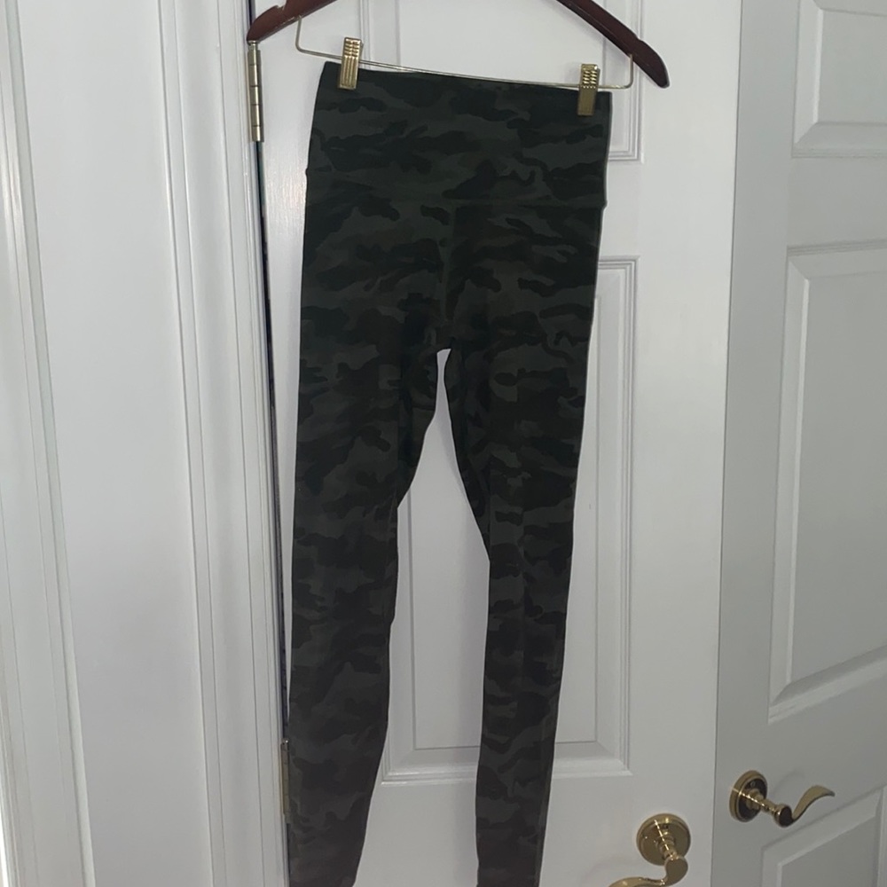 Colorful Koala Army Green Camo Highwaisted Legging